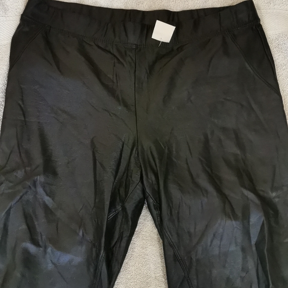 Pants - Picture 2 of 4